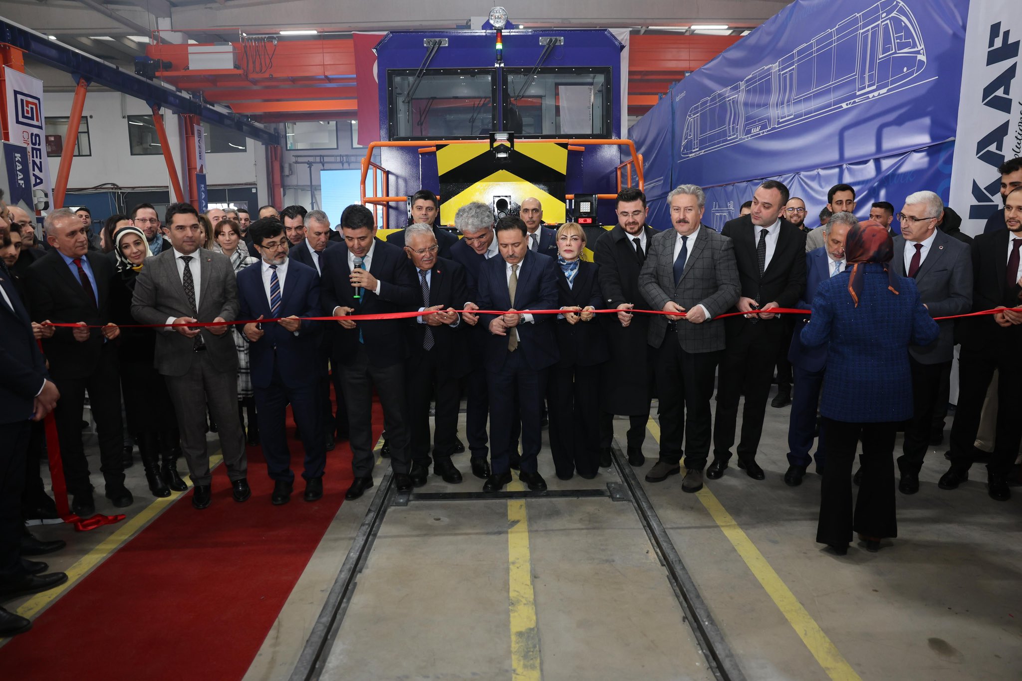 KAYSERİDE TÜRKİYENİN İLK BATARYALI MANEVRA LOKOMOTİFİNİN TANITIM TOPLANTISINA KATILDIK