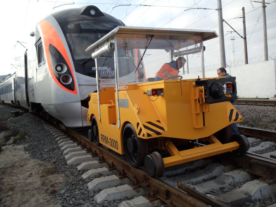 Demiryolu Manevra Aracı