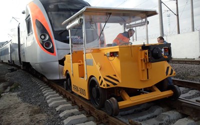 Demiryolu Manevra Aracı