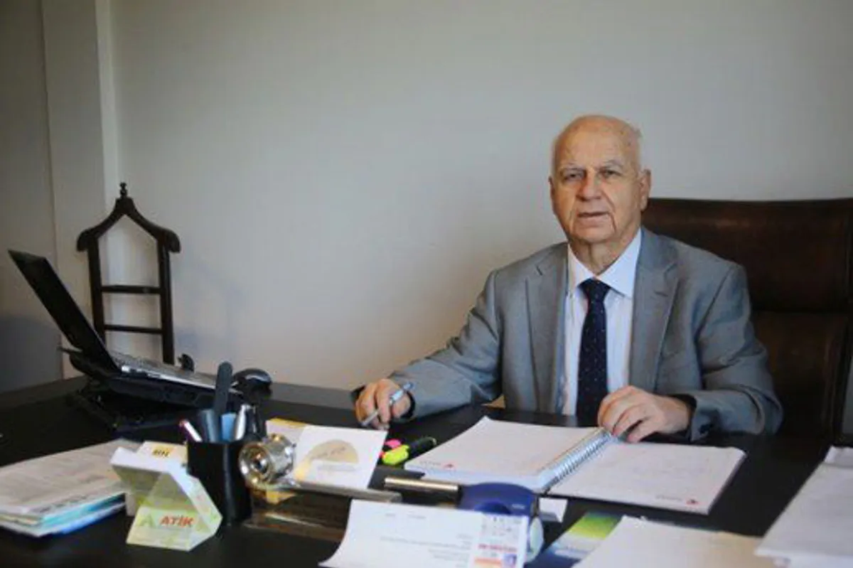 Hocamızın vefatı nedeniyle acılarımızı paylaşan tüm sevenlerine teşekkür ederiz.