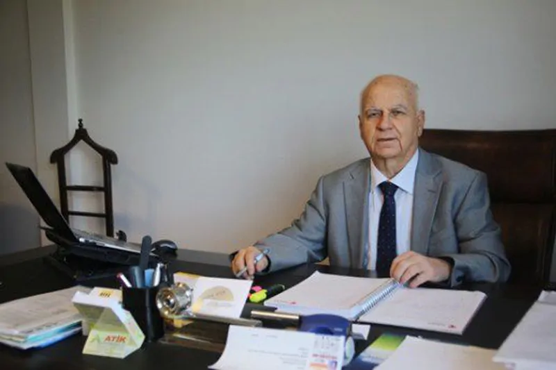 Hocamızın vefatı nedeniyle acılarımızı paylaşan tüm sevenlerine teşekkür ederiz.