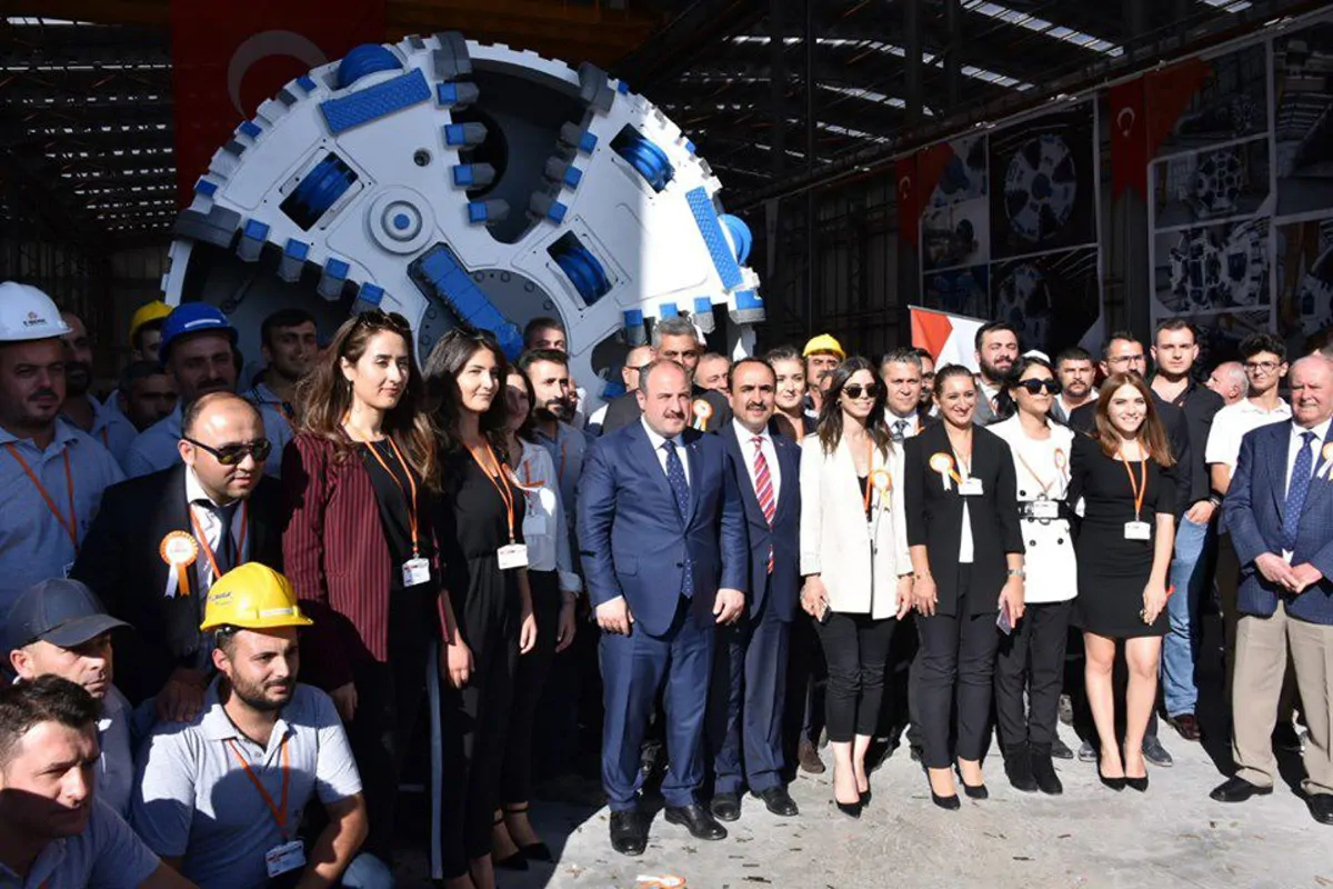 E-BERK TARAFINDAN ÜRETİLEN YERLİ VE MİLLİ YENİ TÜNEL AÇMA MAKİNESİNİN AÇILIŞI YAPILDI