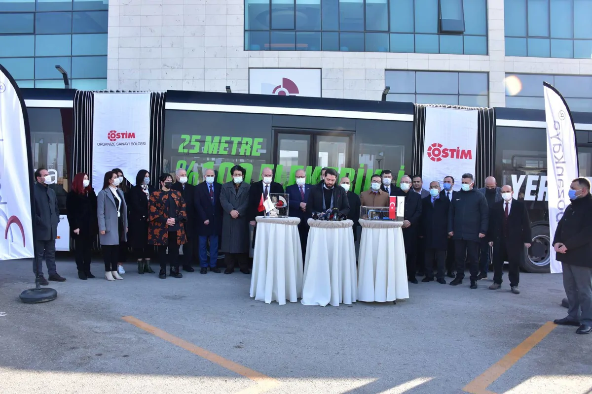 YÜZDE 100 ELEKTRİKLİ YERLİ METROBÜS ANKARA YOLLARINDA