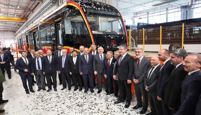 KAYSERİ HATTINDA KULLANILACAK OLAN İLK TRAMVAYIN ÜRETİM HATTINDAN İNDİRİLME TÖRENİNE KATILIM SAĞLADIK