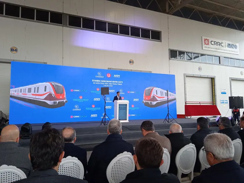 ARUS, CRRC FABRİKASINDA SÜRÜCÜSÜZ METRO TESLİM TÖRENİNE KATILDI