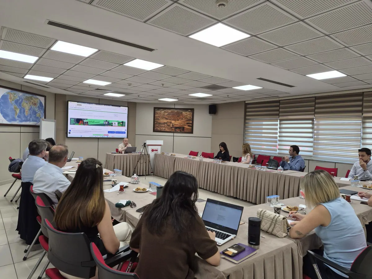 DIŞ TİCARET “KÜRESEL PAZARLAR VE İHRACAT STRATEJİLERİ EĞİTİMİ" GERÇEKLEŞTİRİLDİ 