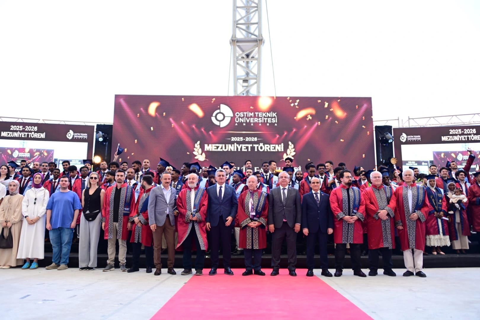 ARUS, OSTİM TEKNİK ÜNİVERSİTESİ 2025-2026 MEZUNİYET TÖRENİNE KATILDI